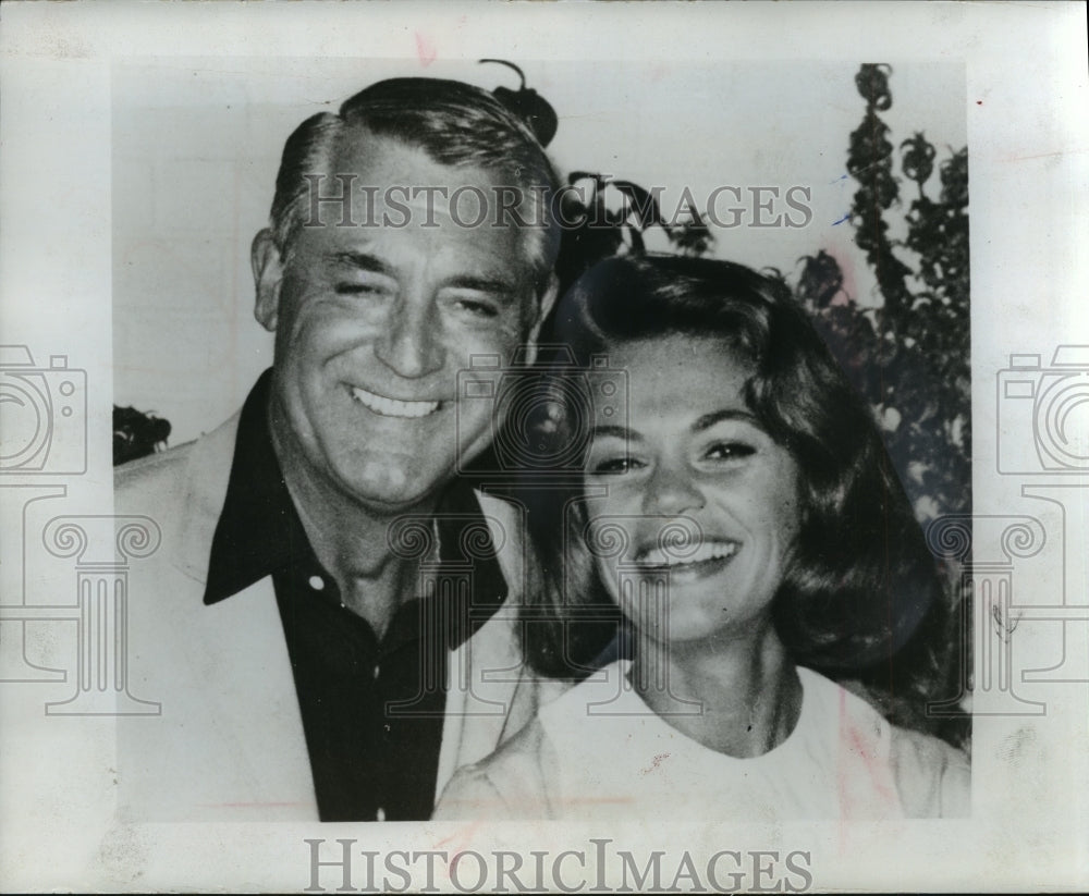 1966 Press Photo Actor Cary Grant and wife Dyan Cannon - mjp15377 - Historic Images