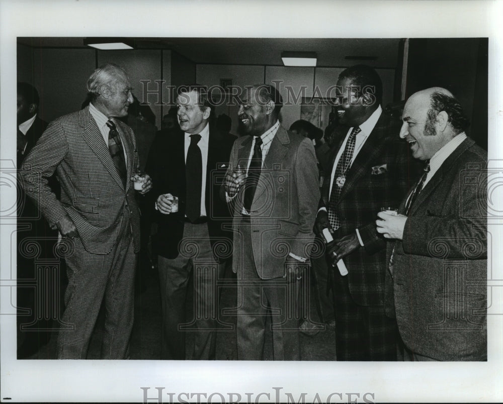 1976, RCA Records President Ken Glancy, jazz summit, Carnegie Hall - Historic Images