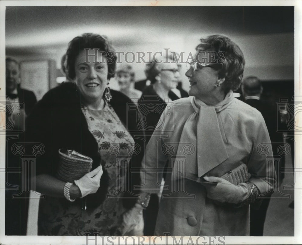 1969, Carol Fox and Mrs Karl Peters, members of Chicago lyric opera - Historic Images