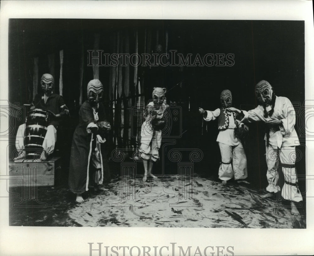 1982 Press Photo Mimes performing at the Friends Mime Theatre - mjp15501 - Historic Images