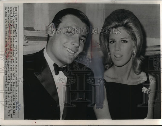 1964 Press Photo Pianist Peter Duchin & fiancee Cheray Zauderer, New York - Historic Images