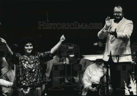 1989, Conductor M. Sasson, singer Miriam Gauci, Marcus Amphitheater - Historic Images