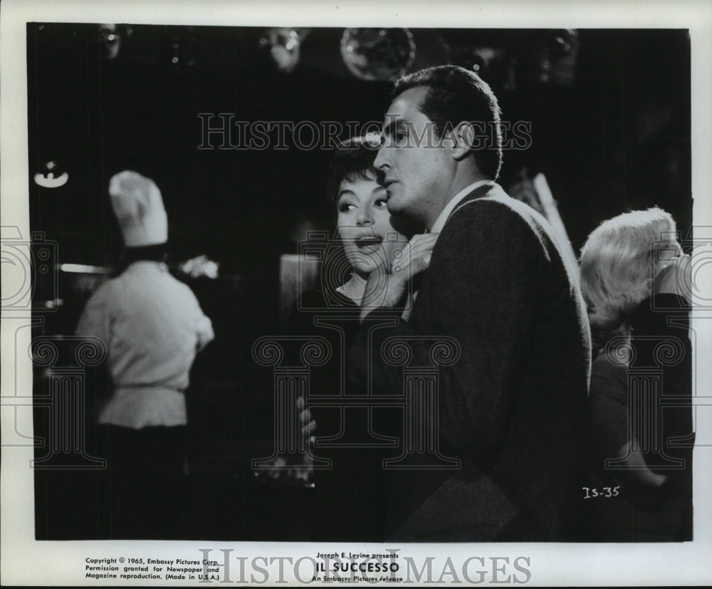 1965, Actor Vittoria Gassman in "Il Successo" - mjp15730 - Historic Images