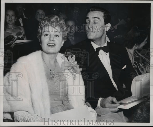 1952 Press Photo Actress Shelley Winters & husband Wittorio Gassman - mjp15732 - Historic Images