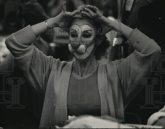 1988, Elaine Parsons as Tigger, Performing Arts Center, Milwaukee - Historic Images