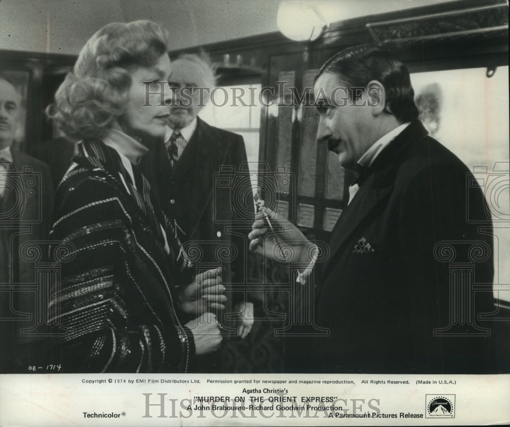 1977, actors Albert Finney & cast in "Murder on the Orient Express" - Historic Images
