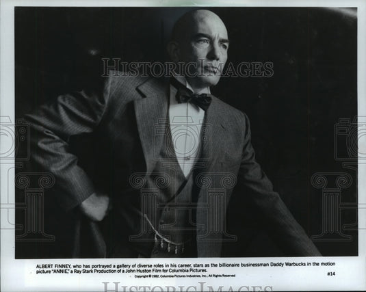 1982 Press Photo Actor Albert Finney in Columbia Pictures "Annie" - mjp15833 - Historic Images