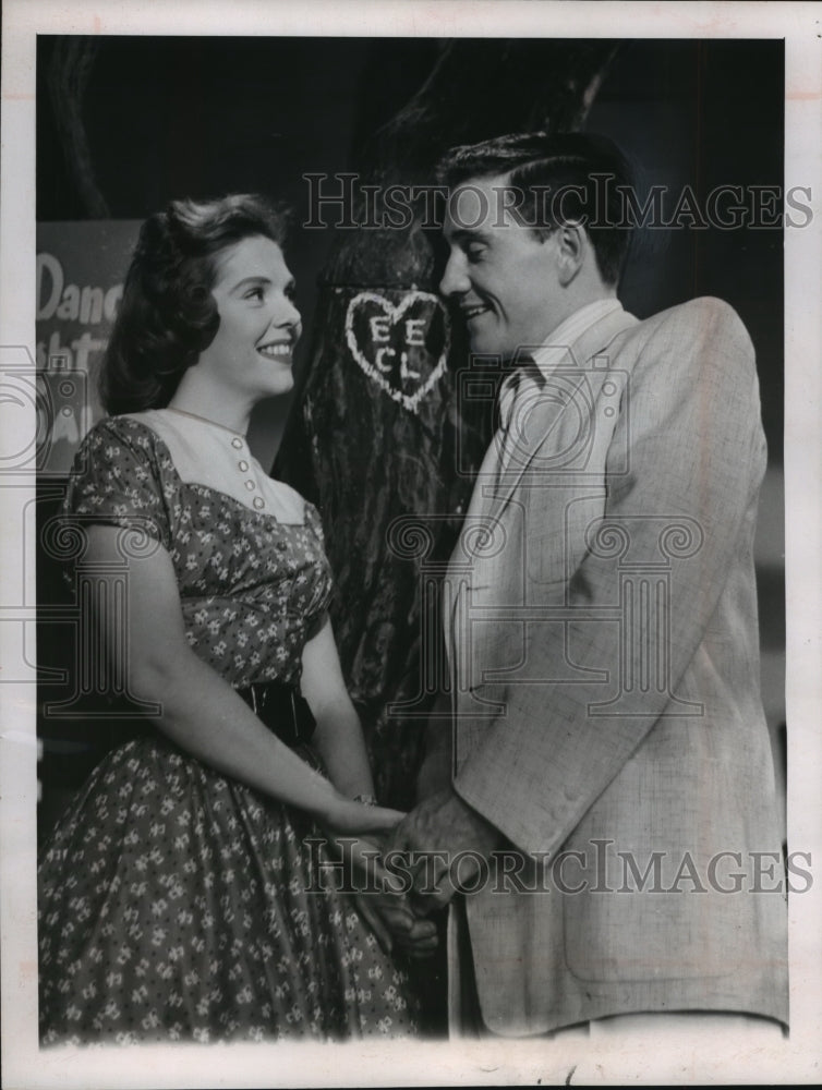 1954, New TV Team Betty Ann Grove and Merv Griffin - Historic Images