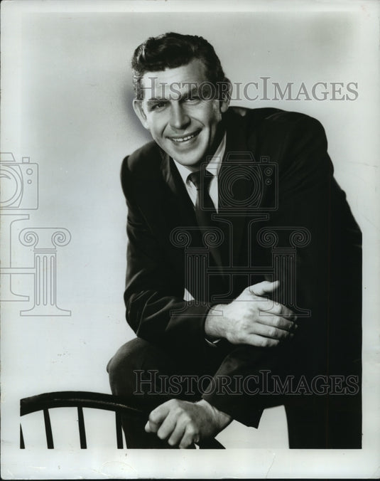 1963, Andy Griffith visits the a Bob Hope Comedy Special. - Historic Images