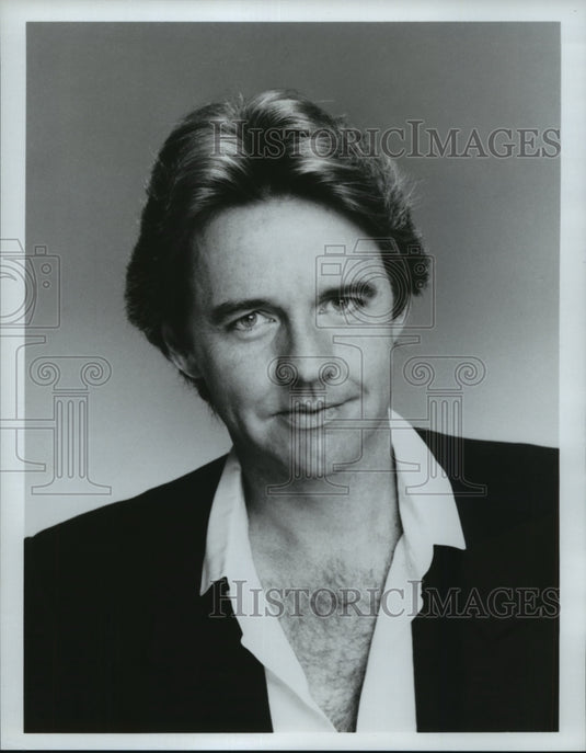 Press Photo Robert GInty stars in ABC's new show, "Hawaiian Heat" - mjp16007 - Historic Images