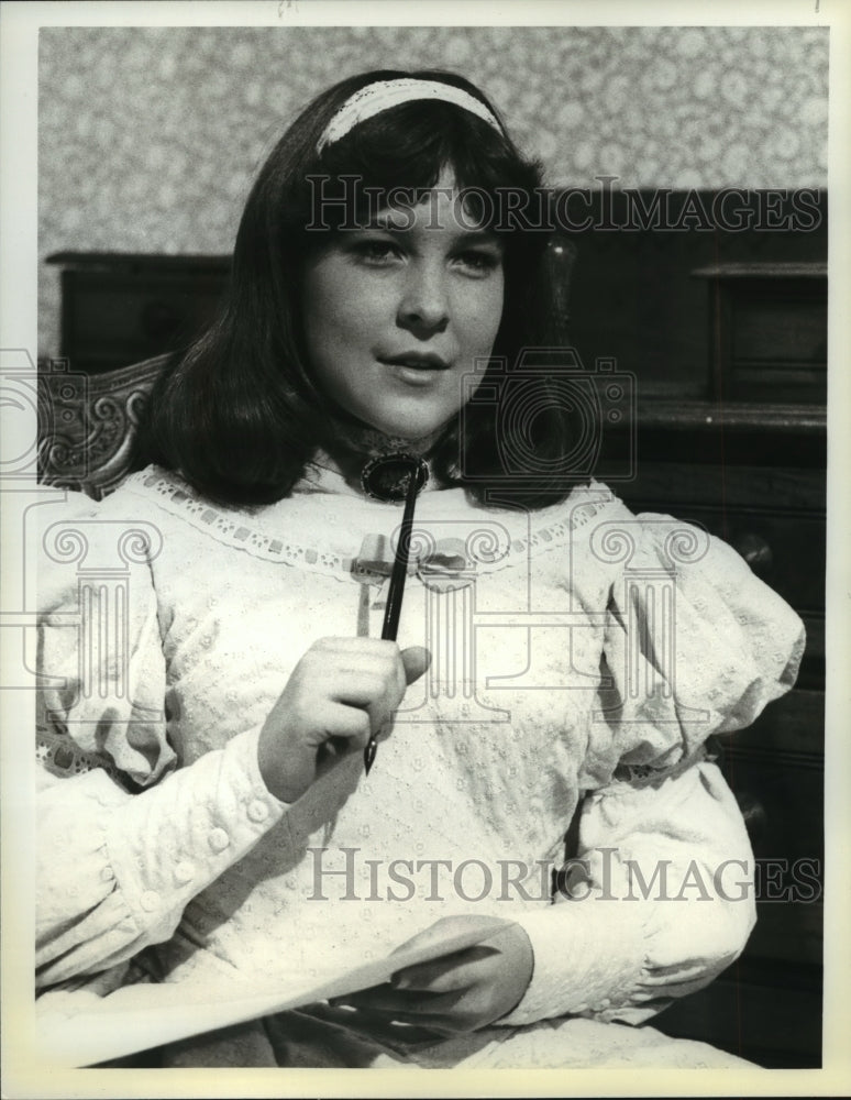 1980 Press Photo Suzy Gilstrap in scene from &quot;Little House on the Prairie - Historic Images