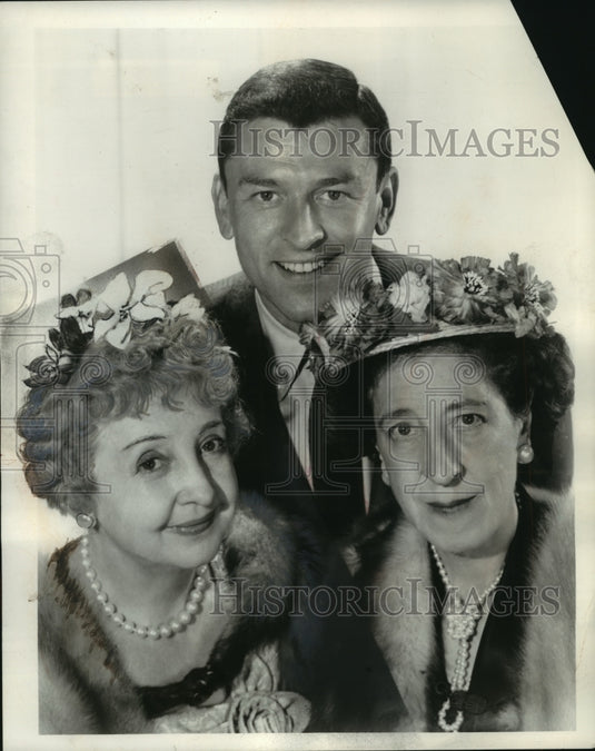1960 Press Photo Enid Markey, and cast of "Bringing up Buddy" - mjp16111 - Historic Images
