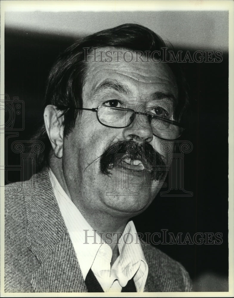 1983 Press Photo Gunter Grass, German writer at the Sheraton Centre in New York - Historic Images