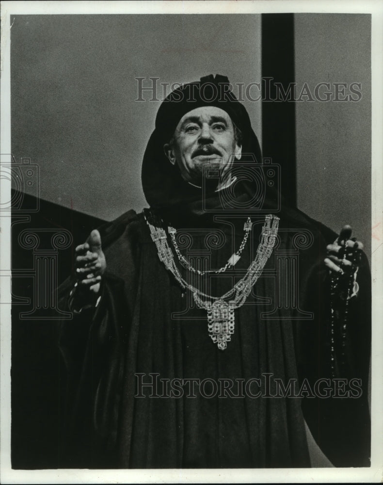 1969, Martyn Green in &quot;Canterbury Tales&quot; at Uihlein Hall, Milwaukee - Historic Images