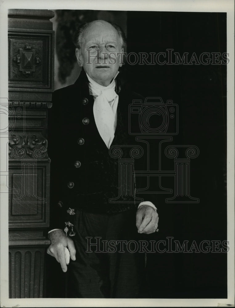 1979, Actor Sir John Gielgud in &quot;Les Miserables&quot; - mjp16380 - Historic Images