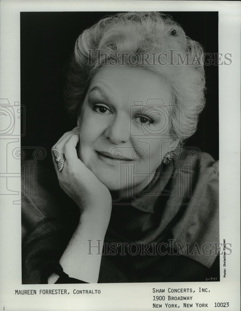 1989, Contralto singer Maureen Forrester - mjp16452 - Historic Images
