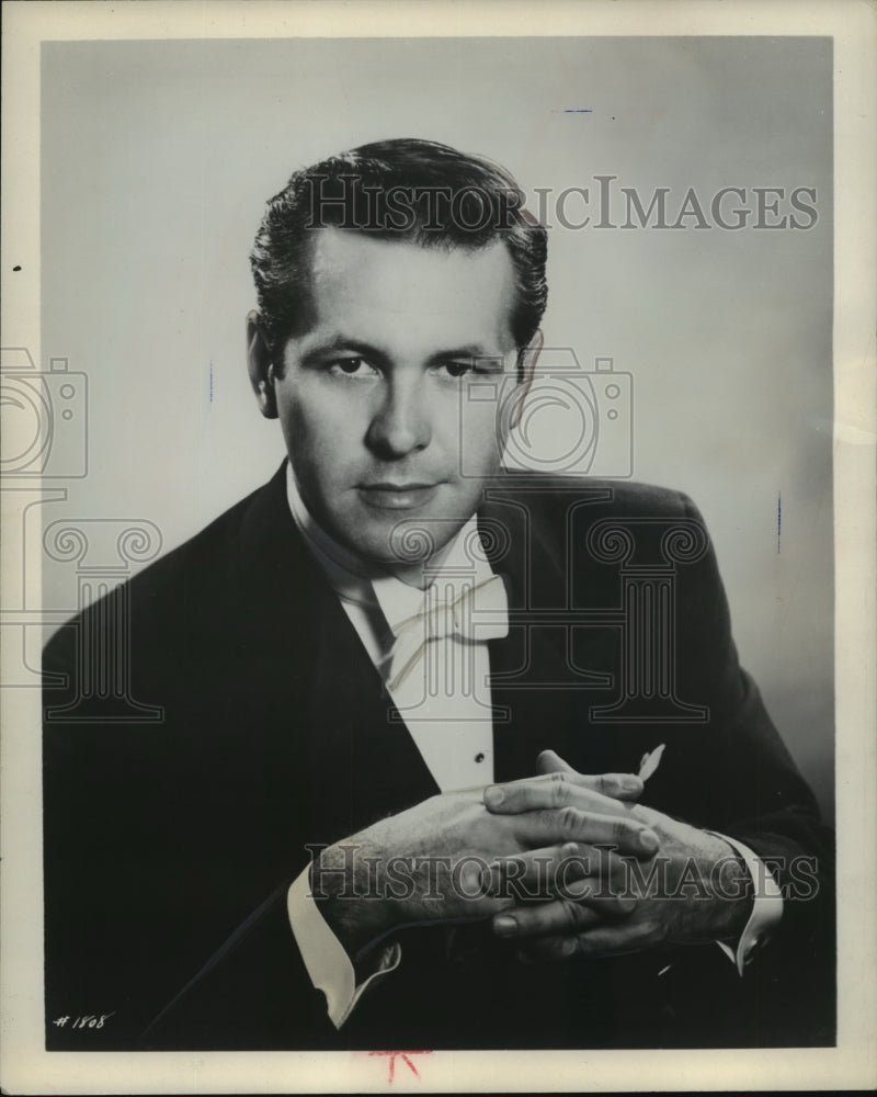 1964 Press Photo Donald Gramm, bass-baritone opera singer. - mjp16505 - Historic Images