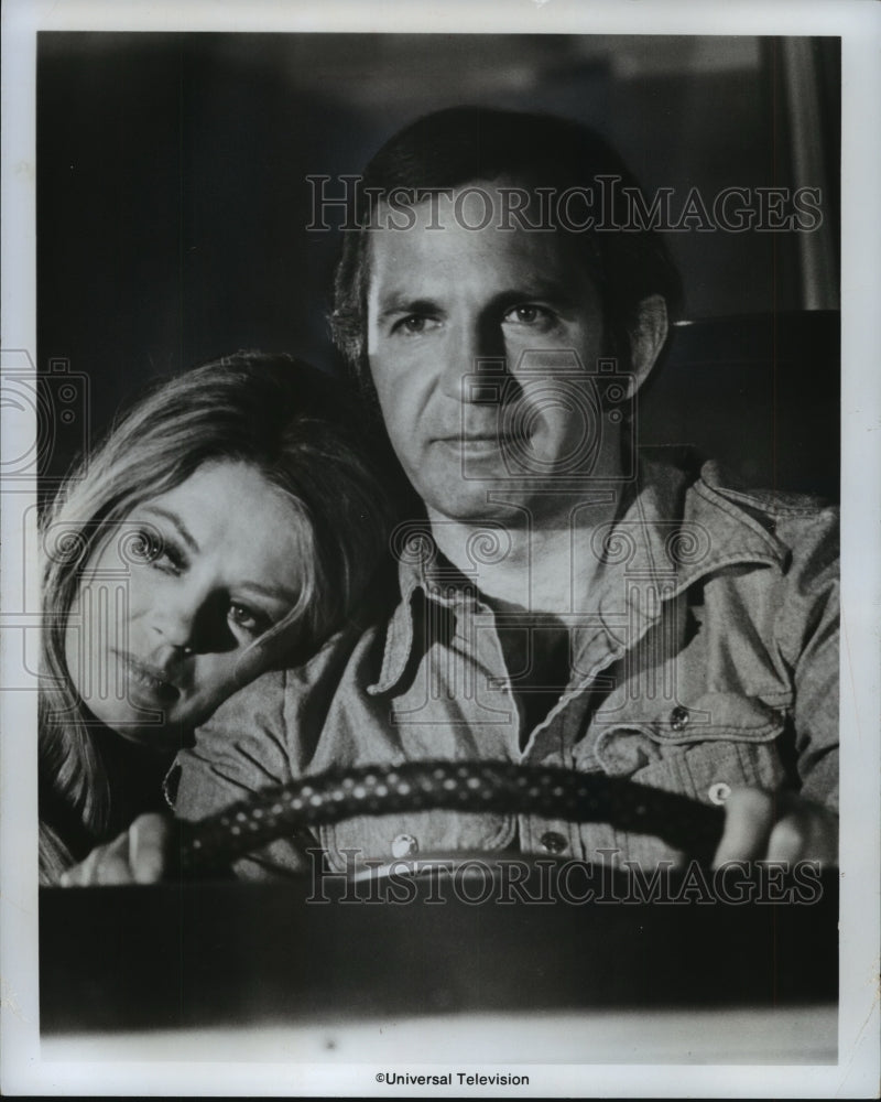1973 Press Photo Sheree North and Ben Gazzara co-star in movie, &quot;Maneater.&quot;-Historic Images