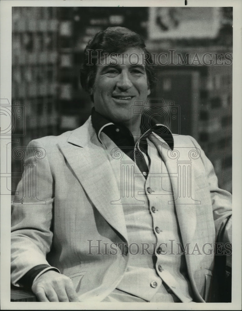 1980, Comedian Shecky Greene guest host &quot;The Tonight Show&quot; - Historic Images