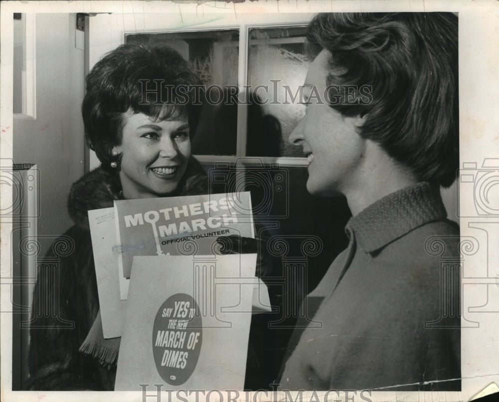 1960, Judy Marks joined the mothers' march for March of Dimes. - Historic Images