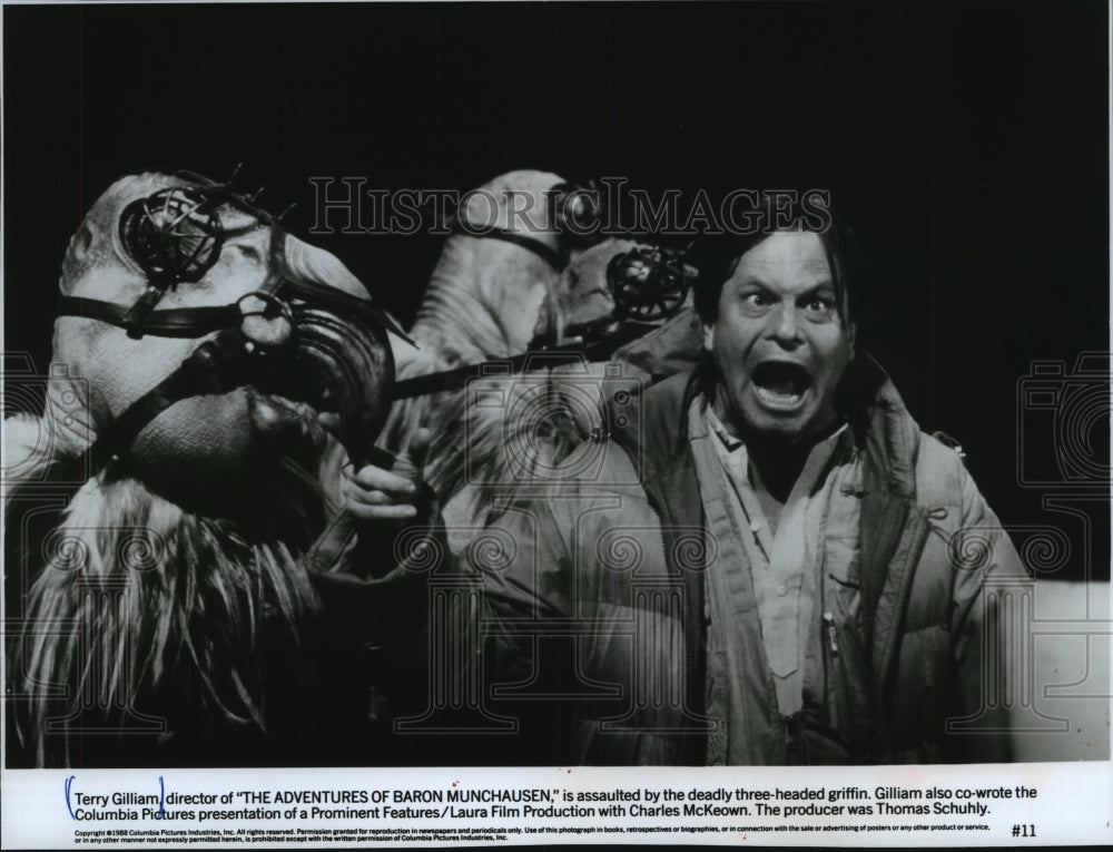 1989 Press Photo Three headed griffin in "The Adventures of Baron Munchausen"-Historic Images