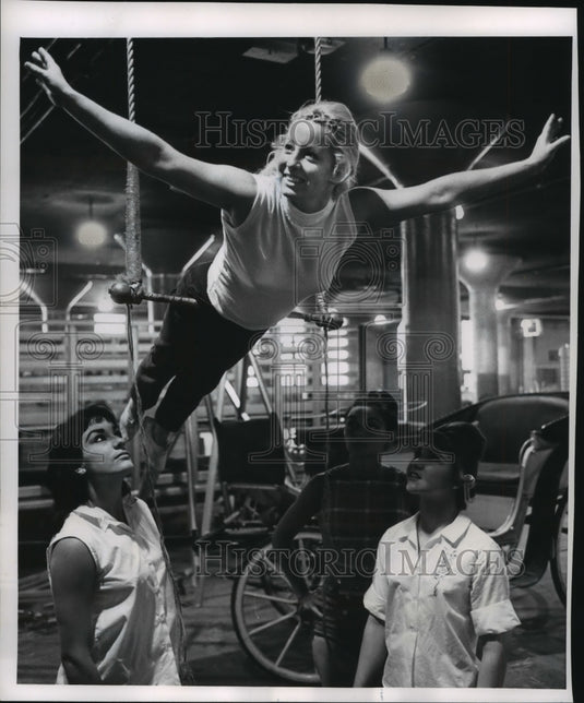 1963, Vicki Hanneford of the Hanford Bare Back Riders act - Historic Images