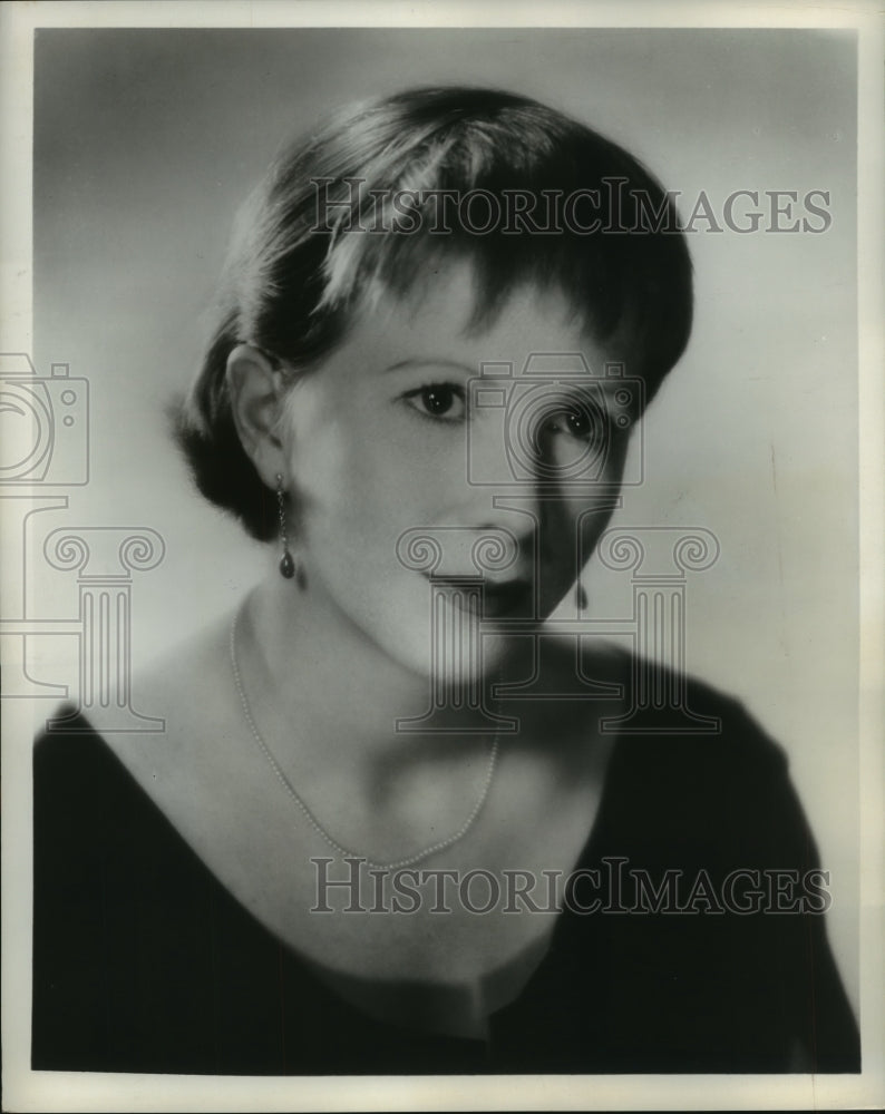 1956 Press Photo Julie Harris star of &quot;The Lark&quot; - mjp17697 - Historic Images