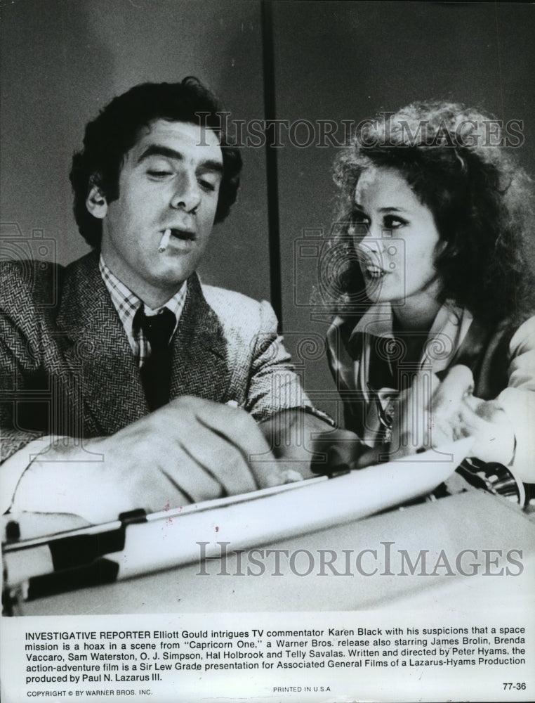 1978, Elliott Gould and Karen Black in "Capricorn One" - mjp17775 - Historic Images