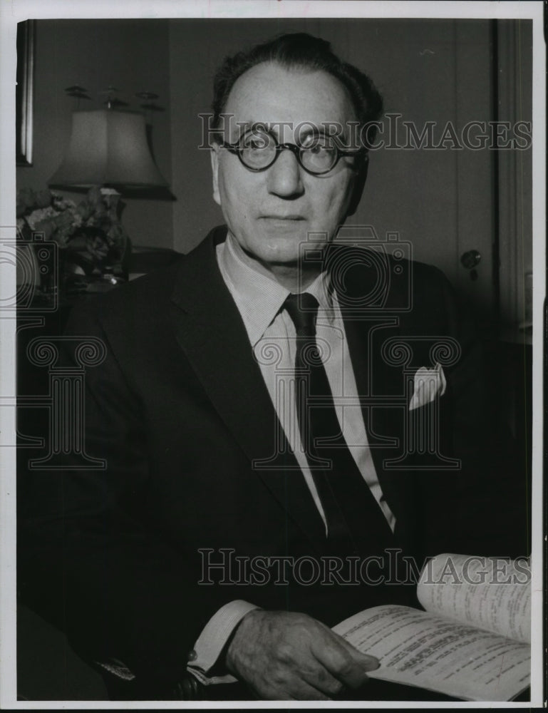 1966 Press Photo Rouben Mammalian, stage &amp; screen director, New York - Historic Images