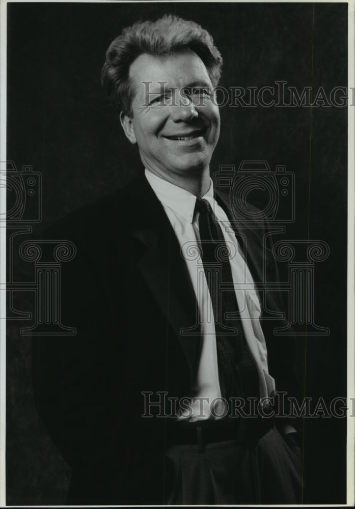 1992 Press Photo John Manceri, conductor of Hollwood Bowl Orchestra in New York - Historic Images
