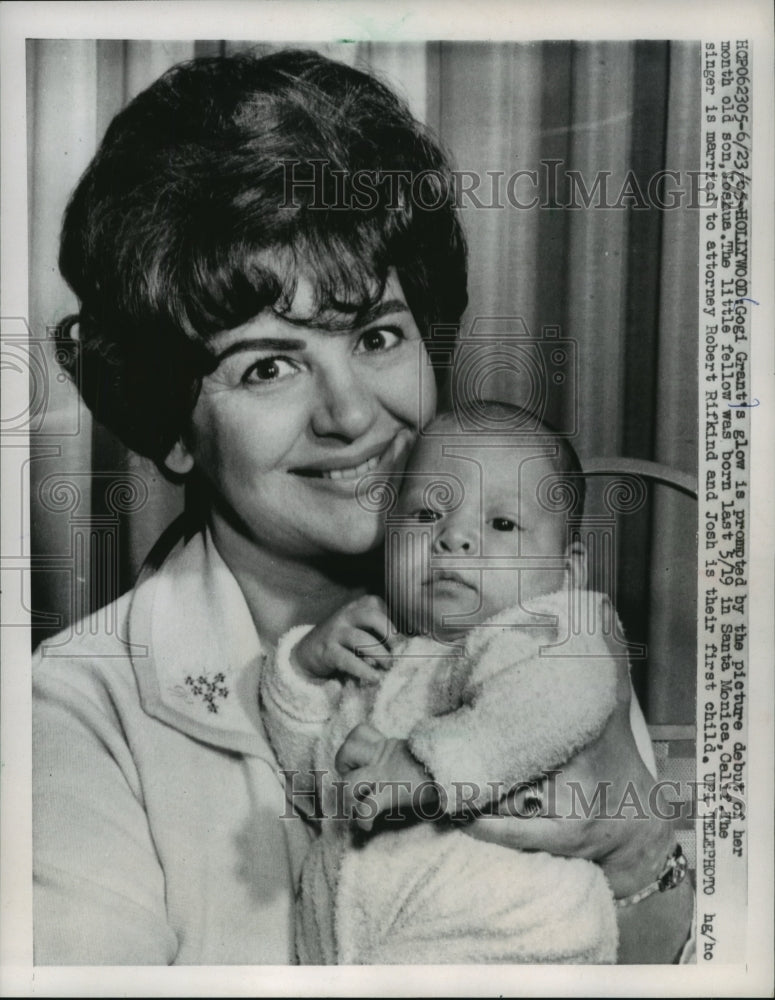 1962, Hollywood: Singer Gogi Grant with her son, Joshua - Historic Images