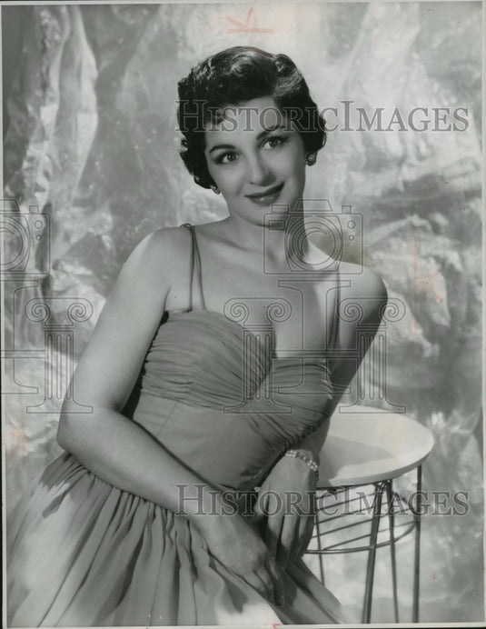 1957 Press Photo Balladeer Gogi Grant won't sing rock 'n' roll-Historic Images