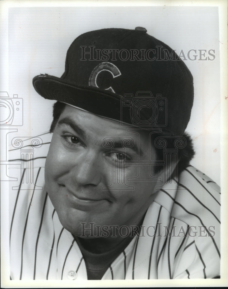 1990 Press Photo Comic Kevin Meaney is a Chicago Cubs fan - mjp18326 - Historic Images