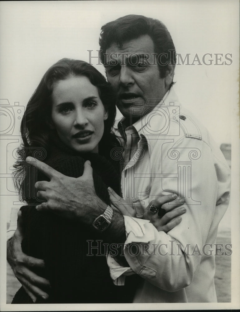 1975, Andrea Marcovicci &amp; Mike Connors in &quot;Mannix&quot; - Historic Images