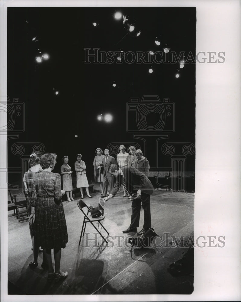 1963, Producer Jack McQuiggan Explains Use Of Gels On Spotlights - Historic Images