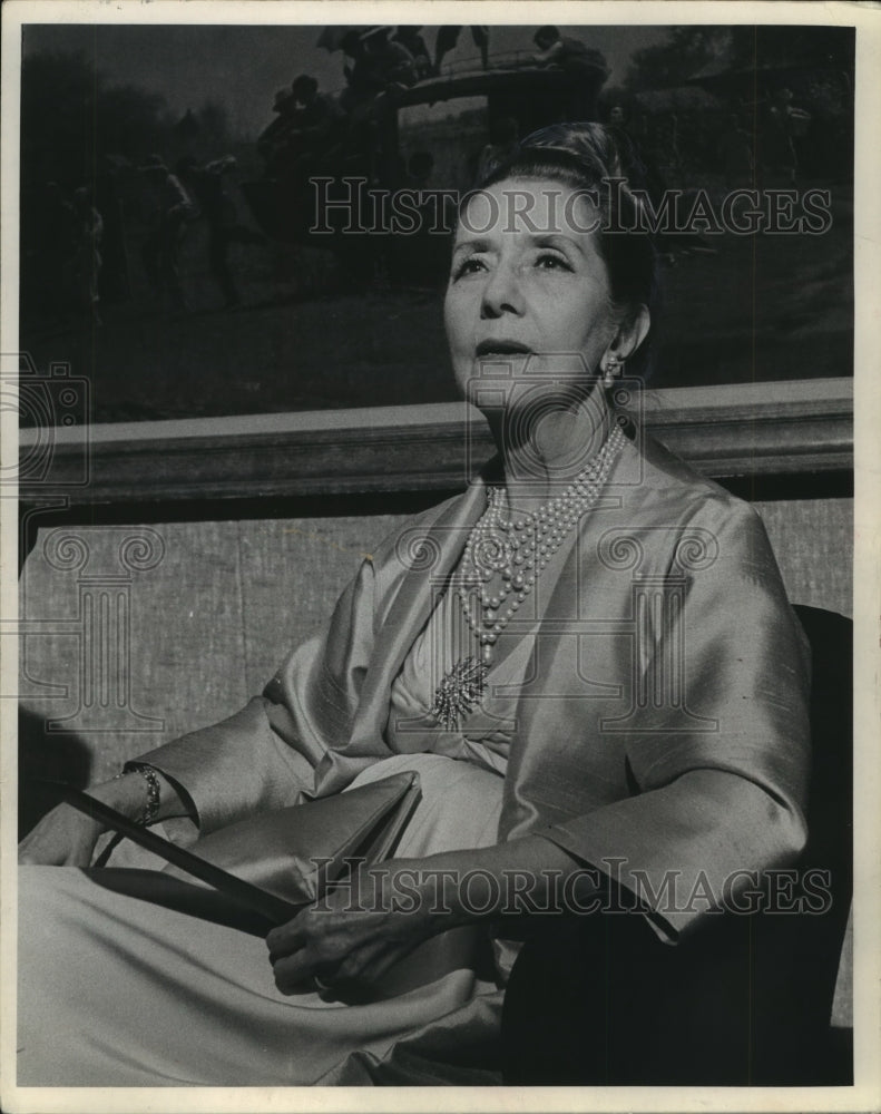 1965, Actress Lynne Fontanne At Milwaukee Art Museum in 1965 - Historic Images