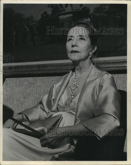 1965, Actress Lynne Fontanne At Milwaukee Art Museum in 1965 - Historic Images