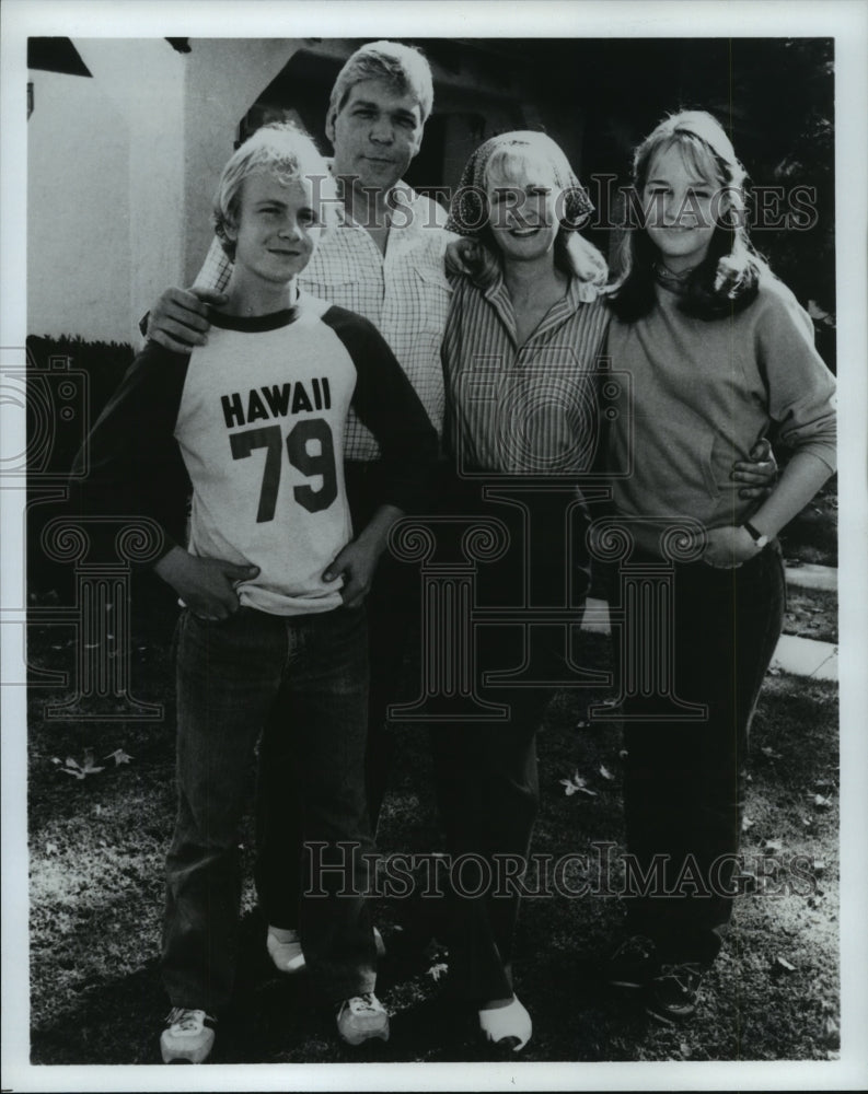 1982 Press Photo cast of &quot;Desperate Lives&quot; on CBS-TV - mjp18619-Historic Images