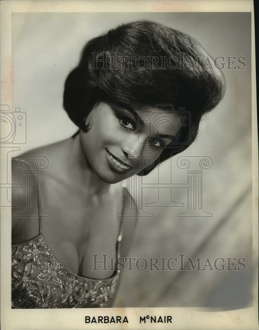1963, Barbara McNair in musical "No Strings" - Historic Images