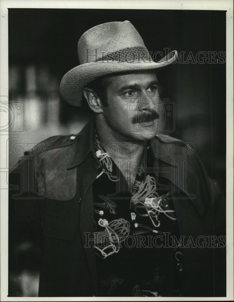1988 Press Photo Gerald McRaney stars in "Simon & Simon" - mjp18681 - Historic Images