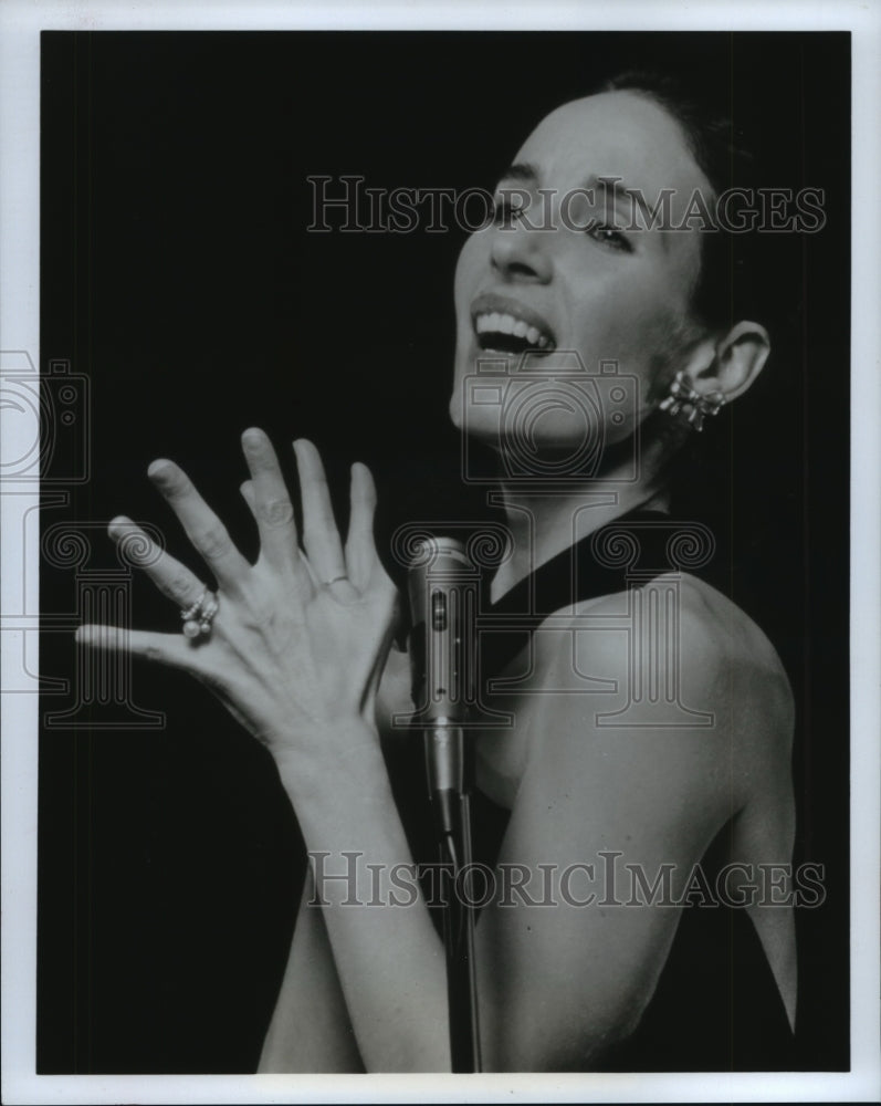 1983 Press Photo Andrea Marcovicci, United States singer/actress - mjp18718 - Historic Images