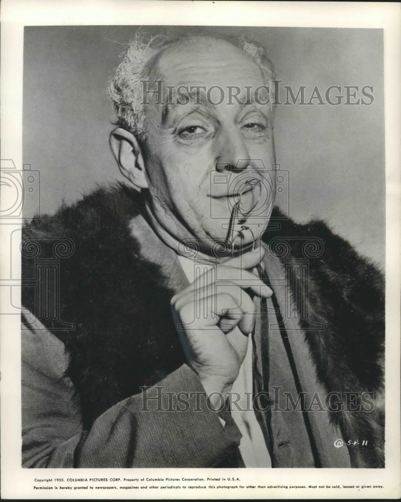 1955, Alec Guinness English Actor "Under The Sycamore Tree" - Historic Images