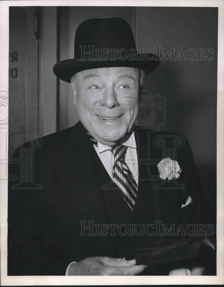 1955 Press Photo Edmund Gwenn, in The Millionaire, The Story of Walter Carter - Historic Images
