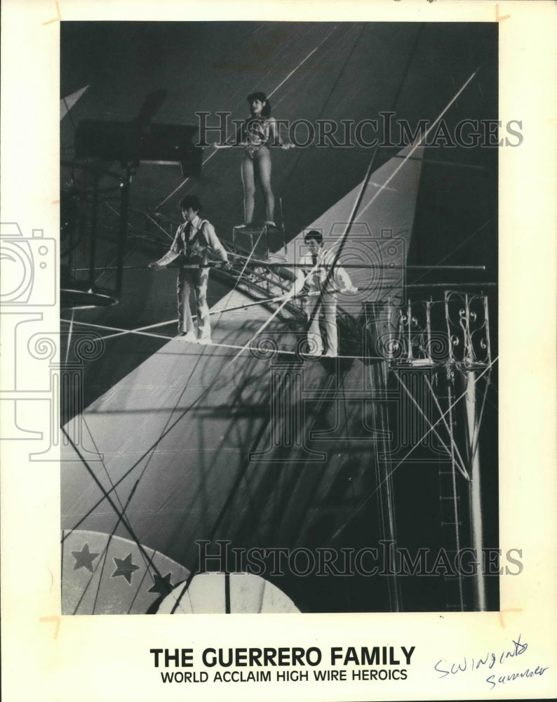 1992 Press Photo The Guerrero Family high wire act at Swing into Summer Festival - Historic Images