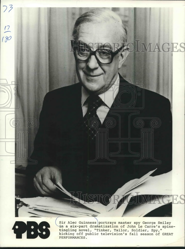 1981 Press Photo Sir Alec Guinness in &quot;Tinker, Tailor, Soldier, Spy&quot; - mjp19032-Historic Images