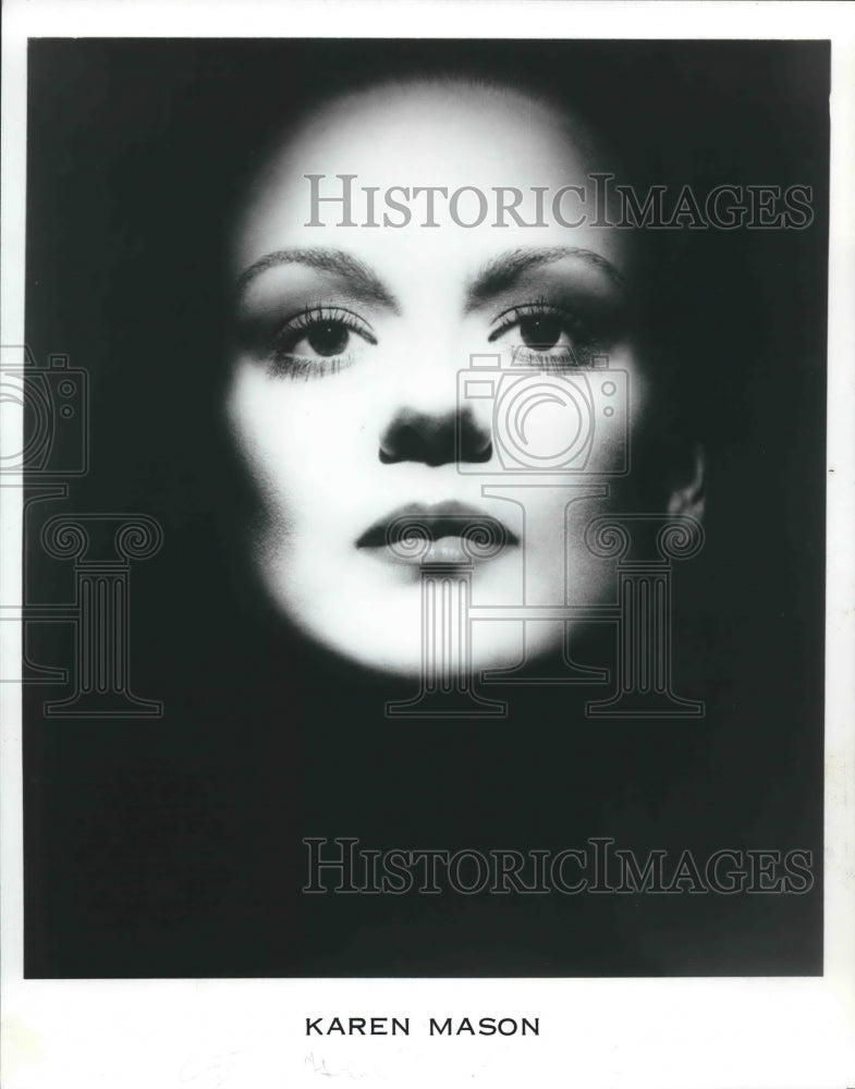 1978 Press Photo Karen Mason,singer at the Playboy Club. - mjp19074-Historic Images