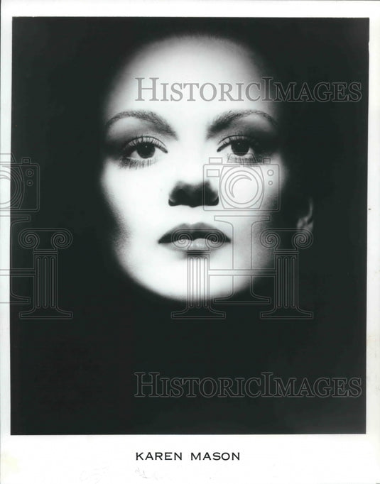 1978 Press Photo Karen Mason,singer at the Playboy Club. - mjp19074-Historic Images