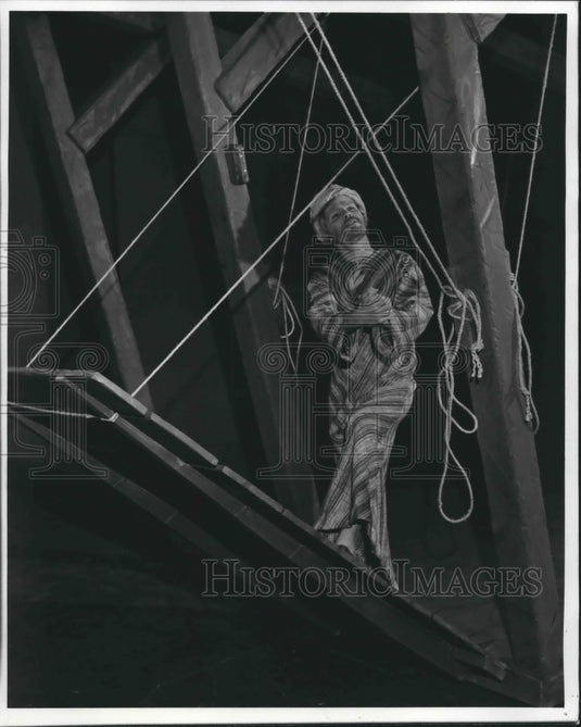 1974 Press Photo Eic Ebeling in Marquette University Theatre's "Noah", Wisconsin - Historic Images