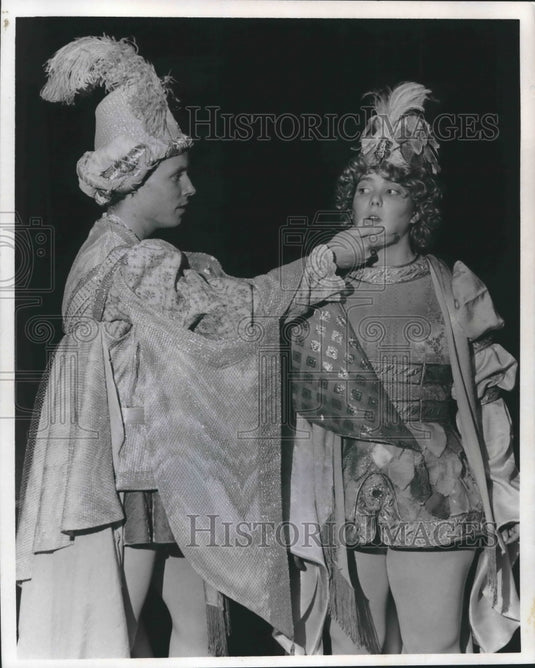 1980 Press Photo Marquette University Theatre students perform "Twelfth Night"-Historic Images