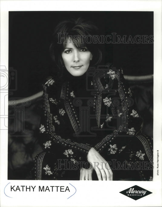 Press Photo Singer Kathy Mattea - Historic Images